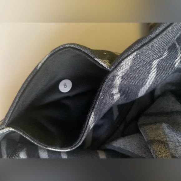 Lululemon Wunder Under Pant III - Picture 5 of 8